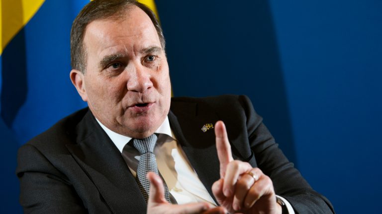 Löfven om återstarten efter pandemin: ”Vi måste pressa tillbaka arbetslösheten”