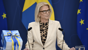 Finansminister Elisabeth Svantesson presenterar budgeten för 2025.